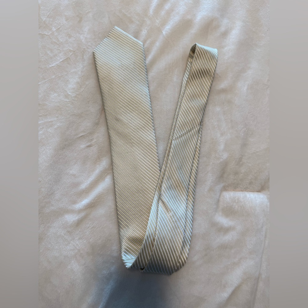 Calvin Klein Ivory Classic Men's Silk Tie in Light Silver Stripe.